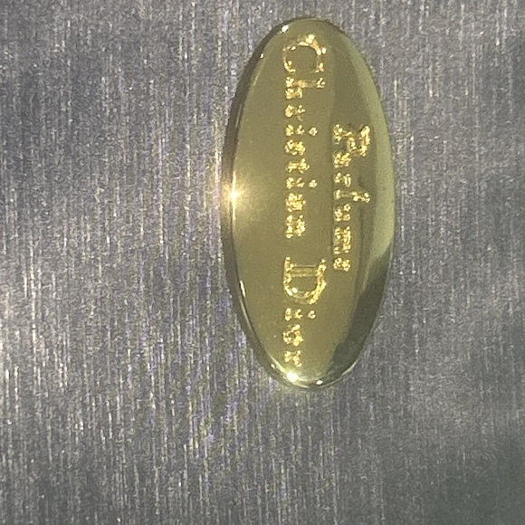 Christian Dior Perfume ., Women's travel toiletry bag, purple with gold plaque. - Picture 12 of 15